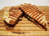 Sandwich gourmand brie et confit d’oignon aux poires