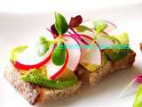 Bruschettes de Radis, Avocat, Jeunes Pousses