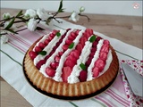 Gâteau aux fruits rouges et chantilly