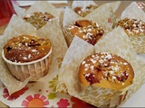 Muffins aux framboises et aux pistaches