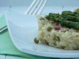 Risotto aux asperges, petits pois et jambon cru