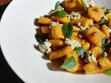 Gnocchis de butternut, bleu de laqueuille et basilic frais