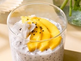 Pudding de chia vegan au yaourt de coco et mangue