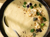 Velouté vegan de chou-fleur rôti au lait de coco et ras el hanout