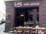 82 s'autoproclamme  café convivial  ? Et bien il a raison