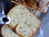 Brioche tressée aux perles de sucre