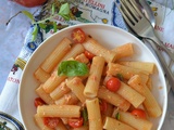 Pâtes et sauce tomate à la burrata #végétarien