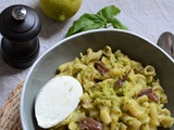 Pâtes sauce courgettes noisettes, anchois et mozzarella