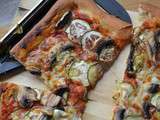 Pizza courgette et champignons frais