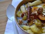 Tagine de fruits frais et fruits secs