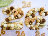 Number cake pistache, vanille et chocolat pour le Nouvel An ou un anniversaire