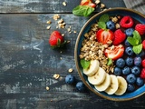 Découvrez la préparation de l’açaï bowl, le petit déjeuner aux bienfaits insoupçonnés