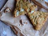 Scones d’épeautre au bleu d’Auvergne, poire & noix – Spelt scones with blue cheese, pear & walnuts