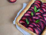 Tarte pêche de vigne & basilic – Vineyard peach & basil tart