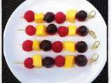 Brochettes fruits, chocolat, schtroumpf (?)