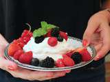 Petites Pavlovas aux fruits rouges naturellement sans gluten