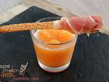 Soupe melon gressin jambon cru