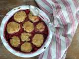 Cobbler rhubarbe fruits rouges