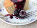 Gâteau aux amandes, coulis de myrtille