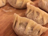 Gyozas végétariens à l’aubergine et au miso