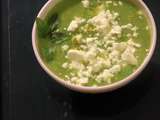 Soupe courgettes, petits pois, menthe et lait coco