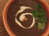 Soupe de haricots rouges et de coriandre (sopa negra, vegan)