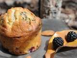 Muffins aux mûres, amandes et chocolat blanc