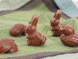 Petits chocolats au pralin, oeufs et friture pour Pâques