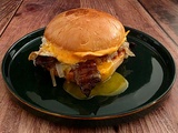 Egg burger oignons bacon cheddar