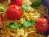 Fettucine Alfredo et tomates cerises