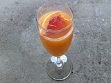 Mocktail pêche abricot pamplemousse