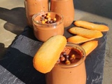 Mousse au chocolat et langues de chat de Frédéric Bau