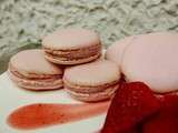 Macarons à la fraise et chocolat blanc