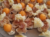 Belle et délicieuse mise en bouche : tête de moine, melon, jambon de Bayonne