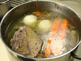 Bouillon de Bœuf au Lard de Grand-Mère