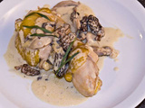 Suprêmes de Volaille Farci aux Morilles et Sauce Foie Gras