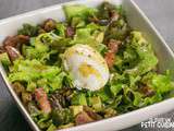 Salade lyonnaise à l’avocat