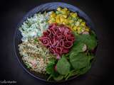 Buddha bowl magret séché, choucroute crue, quinoa aux herbes, tartare mangue et avocat