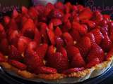 Tarte aux fraises sûr pâtissière à la pistache sans Lactose