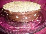Gateau a étages coloré Hello kitty pour une petite princesse