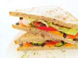 Club sandwich poulet cheddar crudités