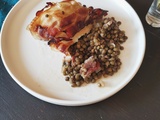 Tournedos de cabillaud et lard croustillant, lentilles du Puy