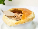 Soupe de champignons de paris a la truffe en croute feuilletee  10💚 9💙💜