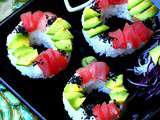 Sushis donuts au thon et l'avocat