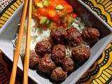 Tsukune teriyaki et rougail de kakis et de mini-concombres