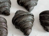 Croissants noir au charbon
