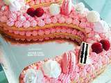 Letter Cake rose et blanc