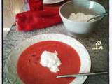 Soupe froide de tomate et poivrons et ricotta de chèvre