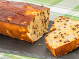 Gâteau du matin à la farine de pois chiches, poires et chocolat