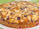 Gâteau du matin aux mûres et aux amandes